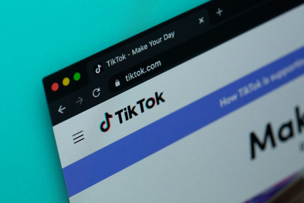 promote fiverr gigs on tiktok in 2024 to find fresh new leads